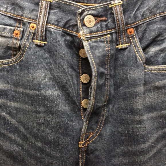 GUC Levi’s 501 Button Fly Jeans - Picture 2 of 4